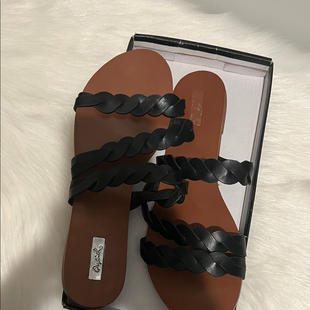 Paprika Black Twisted Strap Sandals